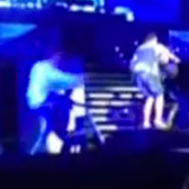 На Джастина Бибера напали на концерте в Дубае