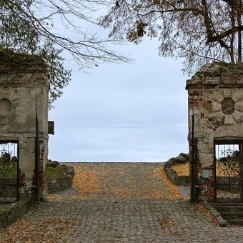 Агроусадьба «Каралiнскi фальварак Тызенгаўза».