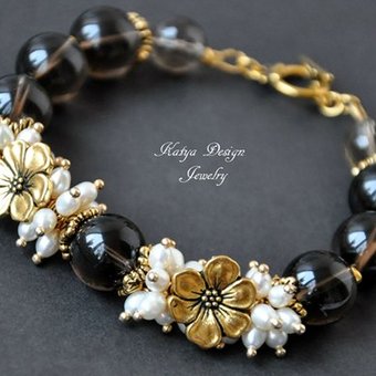 Браслет `Gold pearl and smoky quartz`