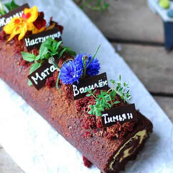 Chocolate swiss roll with fennel and jasmine