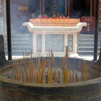 Храм Шести баньяновых деревьев - Liurong Temple, Guangzhou