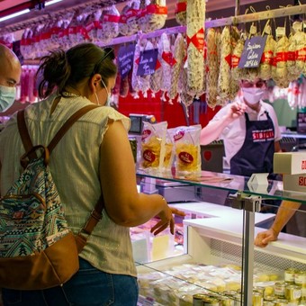 Рынок в Лионе - "Halles de Lyon Paul Bocuse"