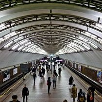 На участников драки в питерском метро завели уголовное дело