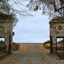 Агроусадьба «Каралiнскi фальварак Тызенгаўза».