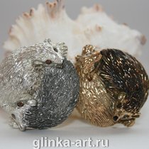 ежики инь-янь)подвески. серебряного и золотого цвета.