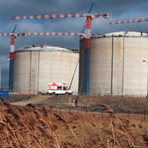 «Газпром» опроверг слухи о новом заводе на Балтике