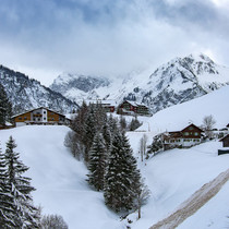 Ни слова. Только Альпы.