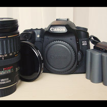 Ищу хозяина! Продам Canon 40D + 28-135