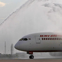 Индия и Чили приостановили полеты Dreamliner