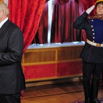 Лукашенко уличил свое управделами в деградации и криминале