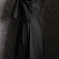 платье черное с запахом