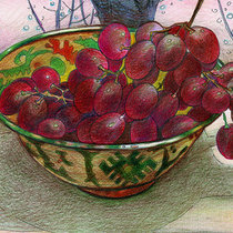 Розовый виноград в папиной тарелке.