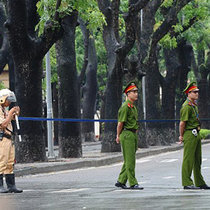 С улиц Ханоя уберут низкорослых и толстых полицейских