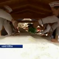 В Дрезденi приготували пирiг завважки 3 тонни (видео)