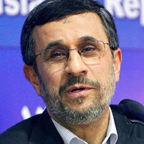 В Каире во второй раз напали на Ахмадинеджада