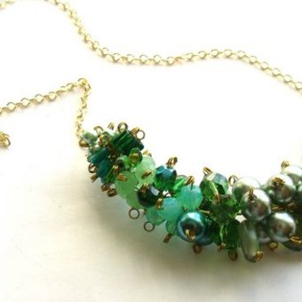 "twisted pendant. green"